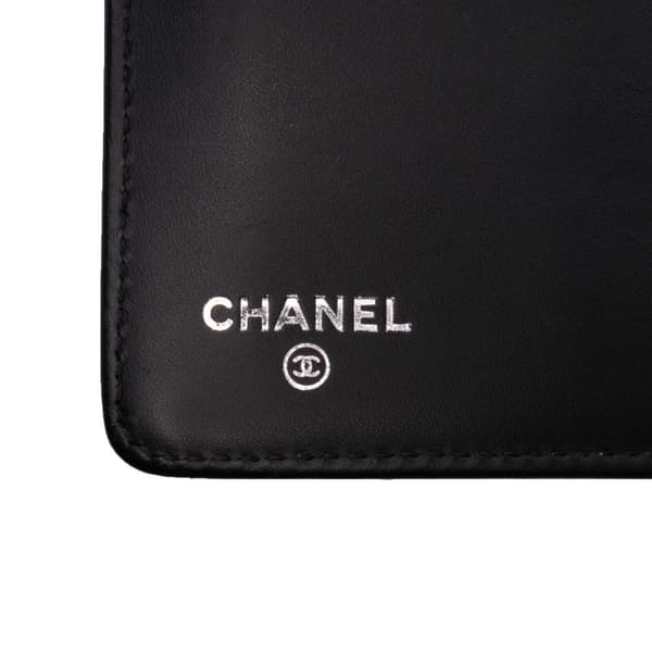 Pre-owned Chanel Quilted Patent Boy Long Wallet Black