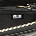 Miniatyrbilde 6 av 10: Pre-owned Chanel Quilted Lambskin CC Crystal Coin Pouch Black
