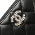 Miniatyrbilde 8 av 10: Pre-owned Chanel Quilted Lambskin CC Crystal Coin Pouch Black