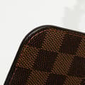 Miniatyrbillede 8 af 10: Pre-owned Louis Vuitton Damier Ebene Neverfull Pouch MM Brown