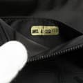 Miniatyrbillede 8 af 10: Pre-owned Chanel New Travel Line Nylon Pouch Black