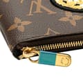 Miniatyrbilde 8 av 10: Pre-owned Louis Vuitton Monogram Patches City Pouch Brown