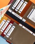 Miniatyrbillede 8 af 11: Stor damepung i læder med patchwork-mønster fra Lumarko!