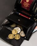 Miniatyrbillede 9 af 10: Klassisk herrepung i læder uden udvendig lås fra Lumarko!