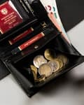 Pikkukuva 10 / 11: Klassinen miesten lompakko ilman ulkoista lukkoa Lumarko!