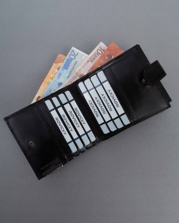 Stor herrplånbok i läder från Lumarko!