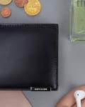 Miniatyrbillede 3 af 10: Rummelig herrepung i læder med RFID-system fra Lumarko!