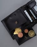 Miniatyrbillede 10 af 10: Rummelig herrepung i læder med RFID-system fra Lumarko!
