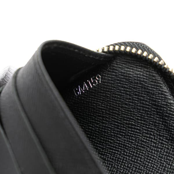 Pre-owned Louis Vuitton Taiga Zippy Organizer Wallet Black