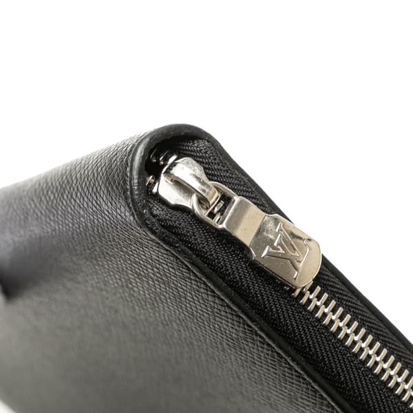Pre-owned Louis Vuitton Taiga Zippy Organizer Wallet Black