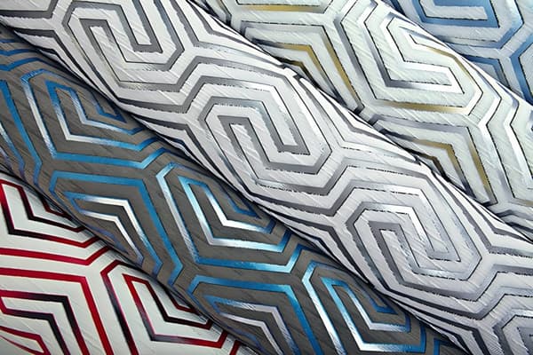 Non woven-tapet geometrisk EDEM 84114BR92 lätt texturerad metalliskt mönstermatt bakgrund färg brun kvarts grå pärla gentiana blä silver 10,65 m2