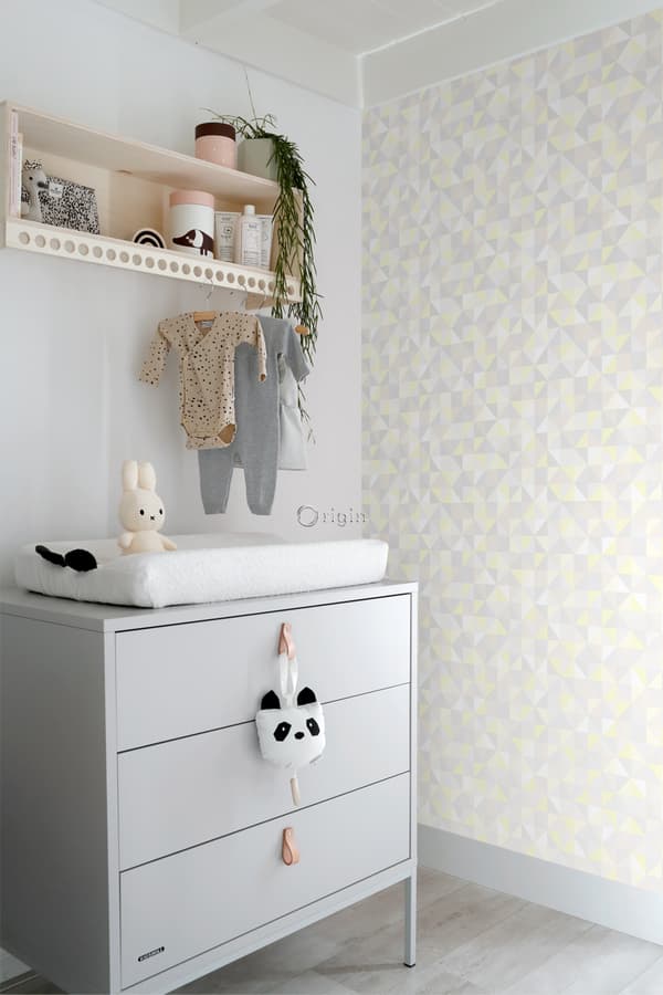 Origin Wallcoverings tapet trianglar ljust krämfärgat, varm ljusgrått, pastellgult och glänsande ljusbeige 53 cm x 10,05 m