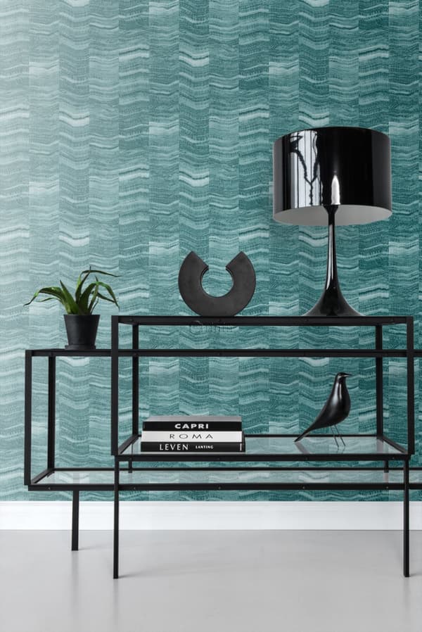 Origin Wallcoverings tapet zig-zag-striber af lagdelt marmor benzinblåt 53 cm x 10,05 m