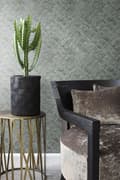 Miniatyrbillede 6 af 8: Origin Wallcoverings tapet metalplader med nitter i fiskebensmønster lysegråt 53 cm x 10,05 m