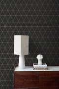 Miniatyrbild 3 av 8: Origin Wallcoverings tapet grafiska trianglar svart och guld 0,53 x 10,05 m