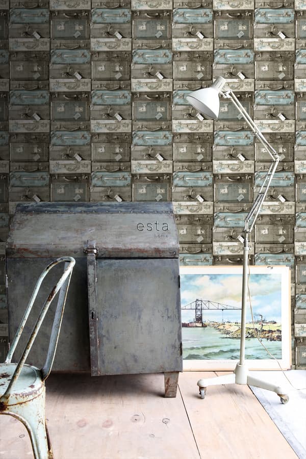 ESTAhome tapet vintage rejsetasker havgrønt og brunt 53 cm x 10,05 m