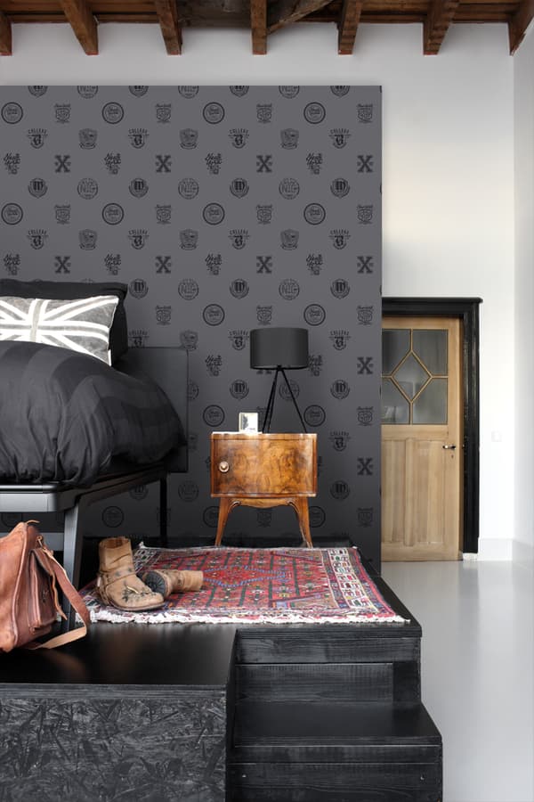 ESTAhome tapet skolemblem mörkgrått 53 cm x 10,05 m