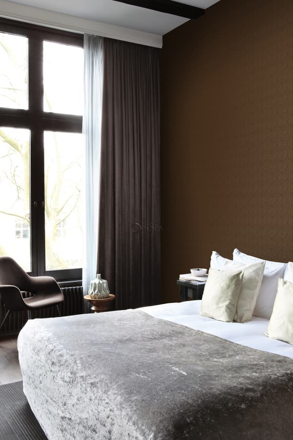 Origin Wallcoverings tapet små ornamenter brunt og guldglinsende 53 cm x 10,05 m