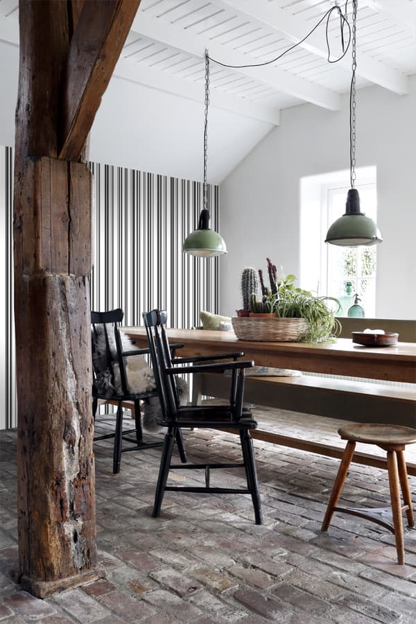 ESTAhome tapet smala ränder svart och vitt 0,53 x 10,05 m
