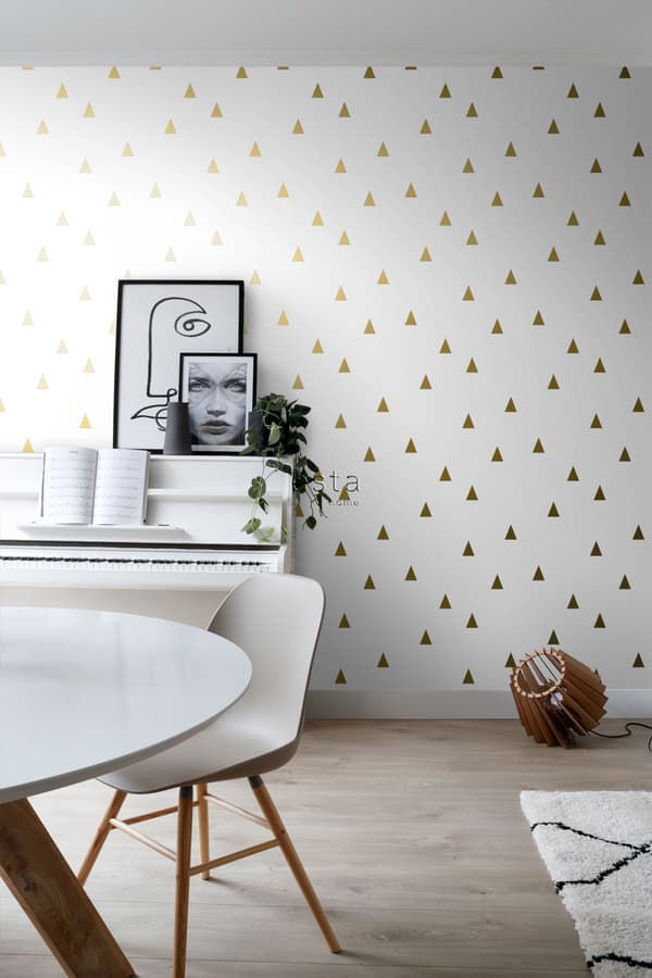 ESTAhome tapet grafiska trianglar guldglänsande och vitt 53 cm x 10,05 m