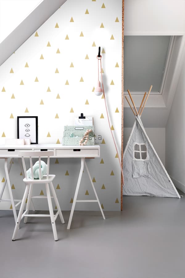 ESTAhome tapet grafiska trianglar guldglänsande och vitt 53 cm x 10,05 m
