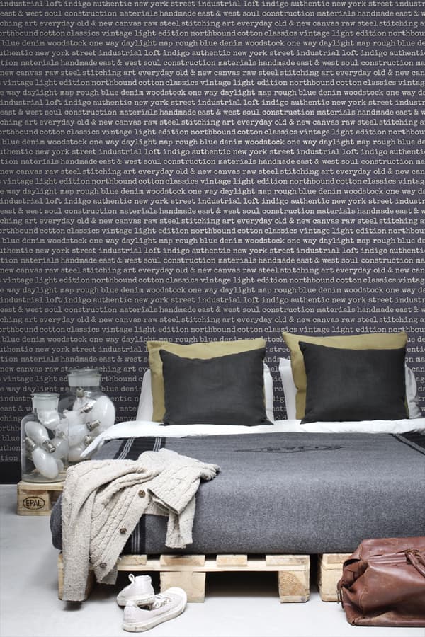 ESTAhome tapet text stadssamtal lila 53 cm x 10,05 m