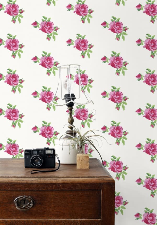 ESTAhome tapet små broderade rosor rosa och grönt 53 cm x 10,05 m