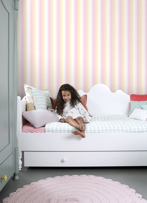 ESTAhome tapet regnbuestriber lyserosa og beige 53 cm x 10,05 m