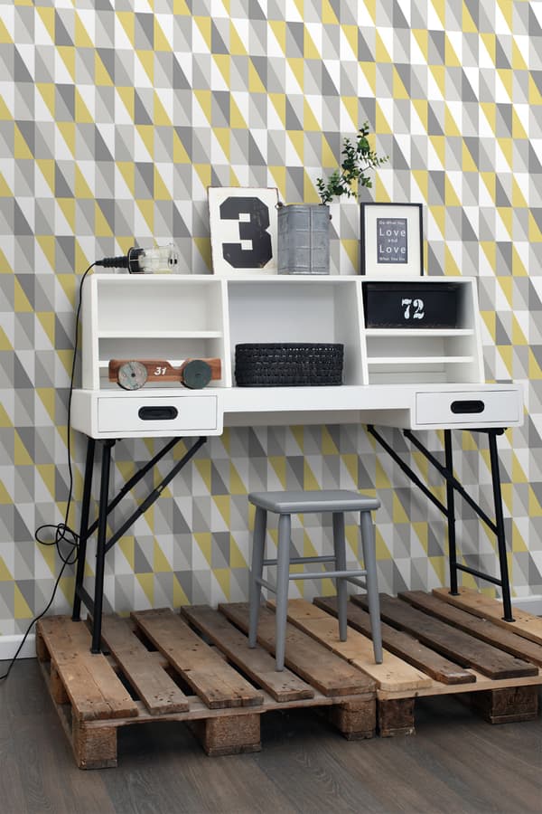 ESTAhome tapet grafiske trekanter okkergult og gråt 53 cm x 10,05 m