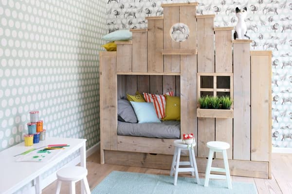 ESTAhome tapet prickar mintgrönt och vitt 53 cm x 10,05 m