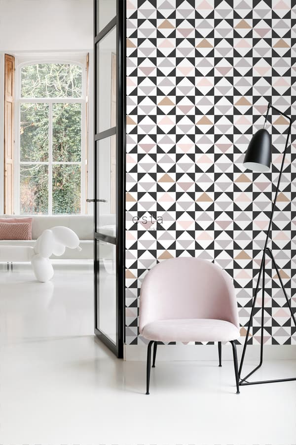 ESTAhome tapet grafiska trianglar vitt, svart, varmt grått och antikrosa 0,53 x 10,05 m