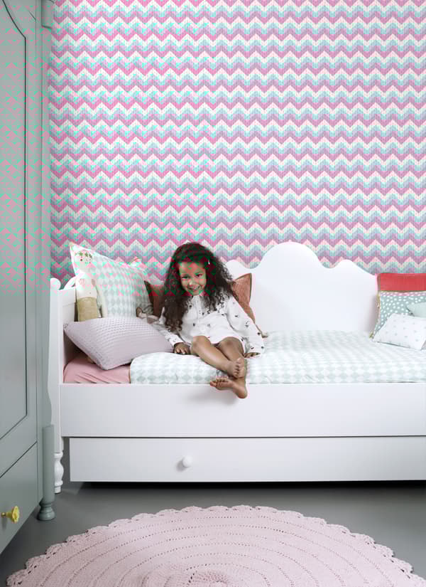 ESTAhome tapet sicksackmotiv turkost och rosa 53 cm x 10,05 m