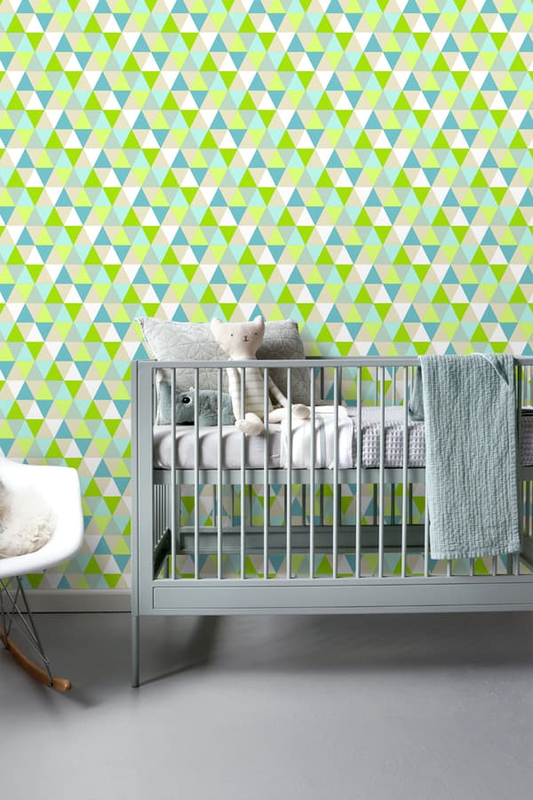 ESTAhome tapet trianglar limegrönt, turkost och beige 53 cm x 10,05 m