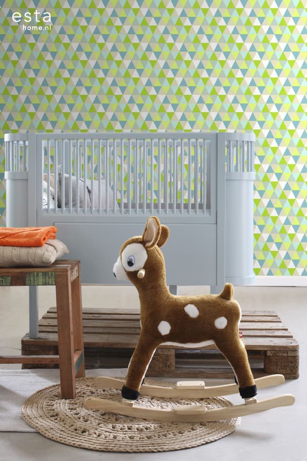 ESTAhome tapet trianglar limegrönt, turkost och beige 53 cm x 10,05 m