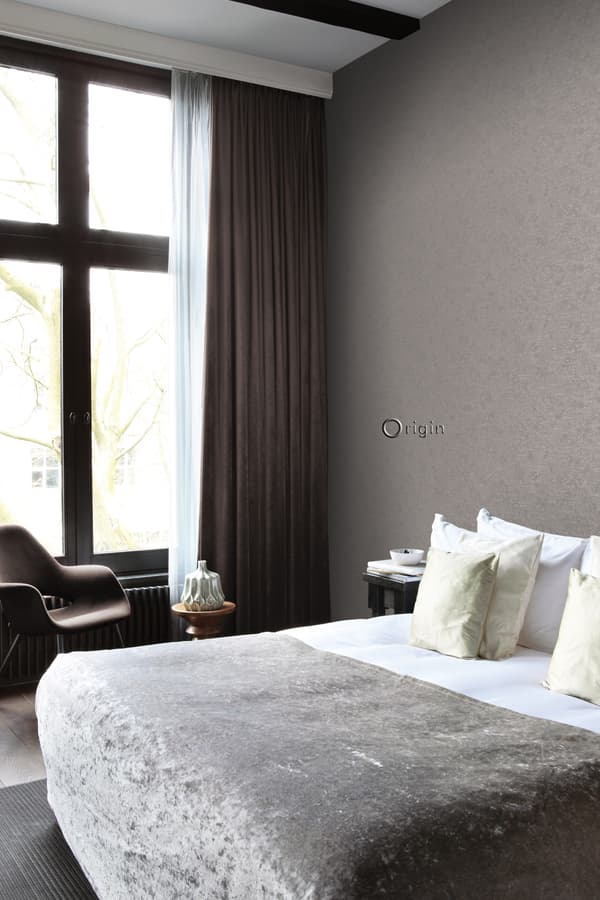 Origin Wallcoverings tapet enfärgad mullvadsgrått och glänsande brons 53 cm x 10,05 m