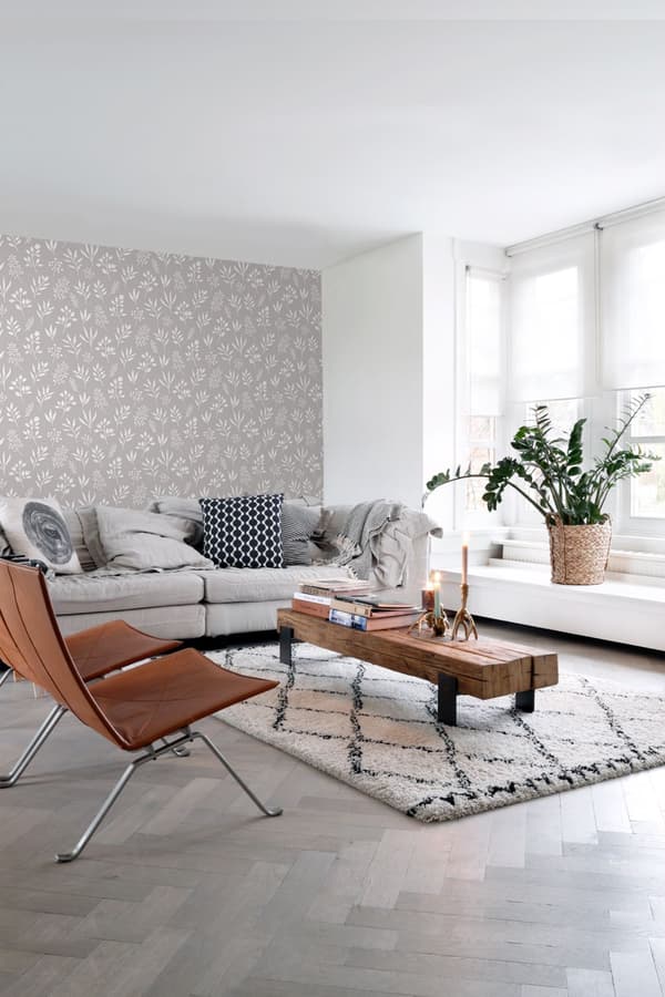 ESTAhome tapet blomstermønster i skandinavisk stil varmgråt 0,53 x 10,05 m