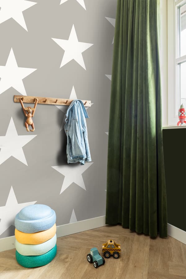 ESTAhome tapet stjärnor varmt grått 53 cm x 10,05 m