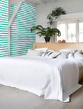 Miniatyrbild 5 av 8: ESTAhome tapet horisontella shibori batikränder intensivt turkos och matt vitt 53 cm x 10,05 m