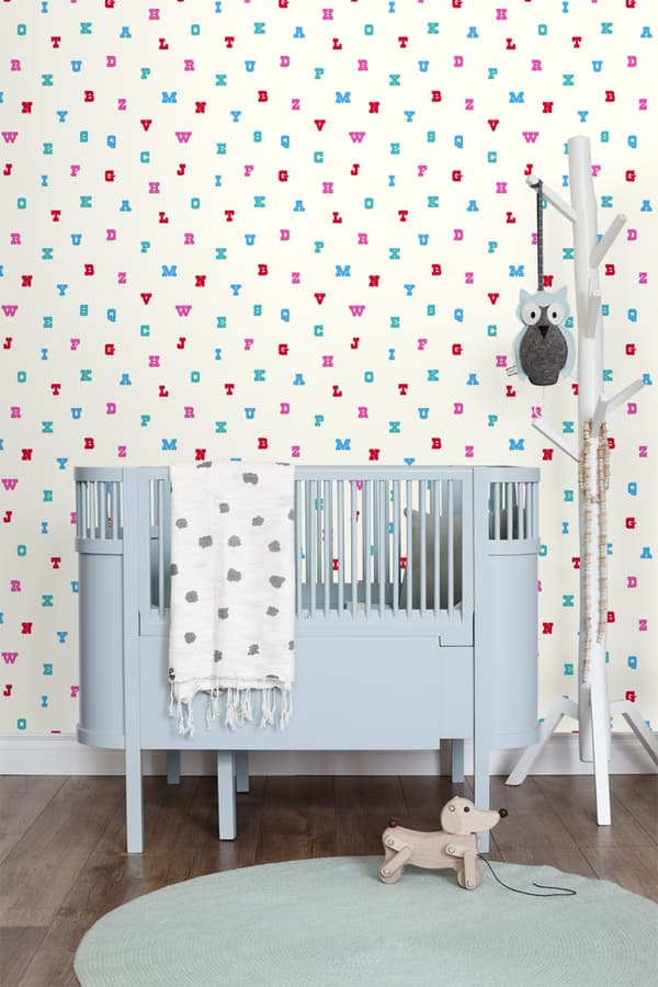 ESTAhome tapet alfabet turkis og lyserødt 53 cm x 10,05 m