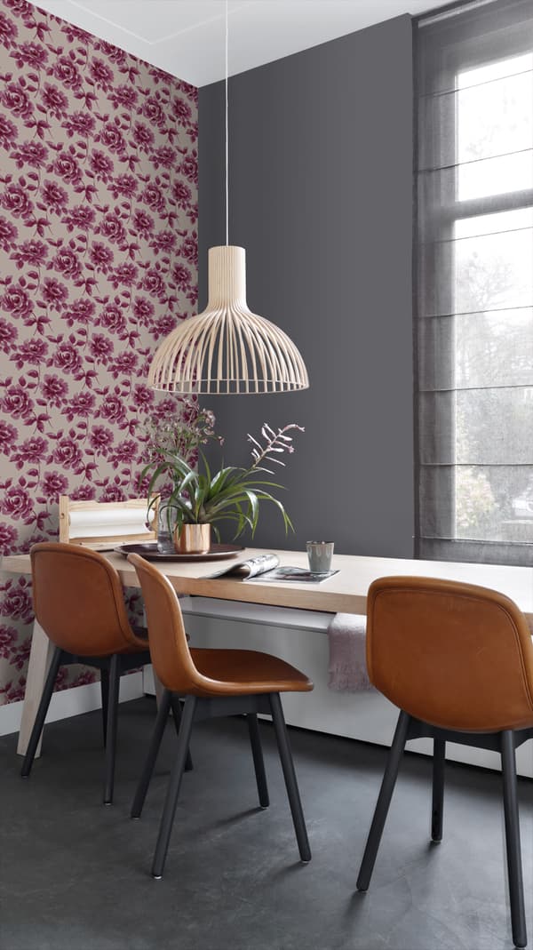 ESTAhome tapet akvarelmalede roser aubergine lilla og mulvarpegråt 53 cm x 10,05 m