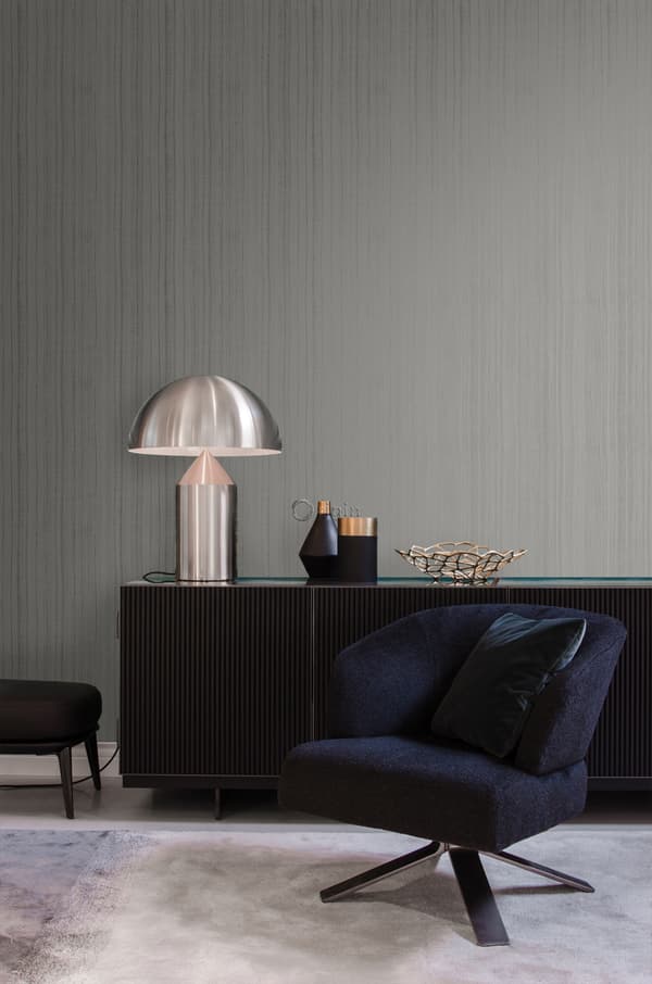 Origin Wallcoverings tapet smala oregelbundna streck med sandstruktur mullvadsgrått 53 cm x 10,05 m