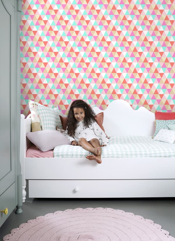 ESTAhome tapet trianglar rosa, turkost och korallrött 53 cm x 10,05 m