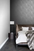 Miniatyrbillede 2 af 8: Origin Wallcoverings tapet træplanker med årer sort 53 cm x 10,05 m