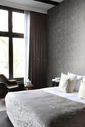 Miniatyrbild 3 av 8: Origin Wallcoverings tapet gamla metalltryckta bokstäver mörkgrått 53 cm x 10,05 m