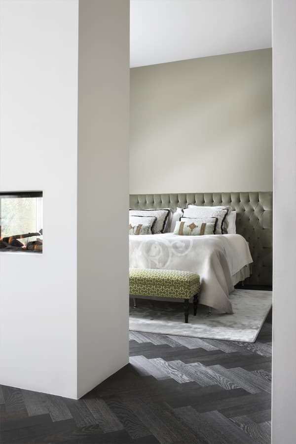 Origin Wallcoverings tapet enfärgad varm silver 53 cm x 10,05 m