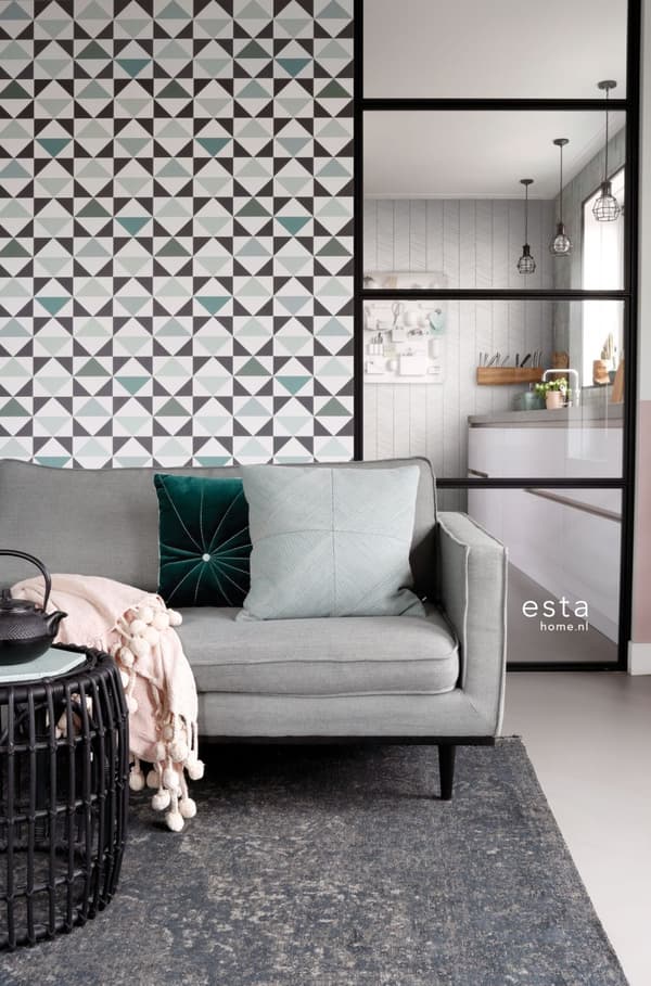 ESTAhome tapet grafiske trekanter hvidt, sort, mintgrønt og gråagtig havgrønt 0,53 x 10,05 m