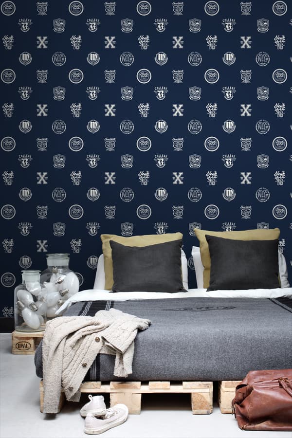 ESTAhome tapet skolemblem mörkblått 53 cm x 10,05 m