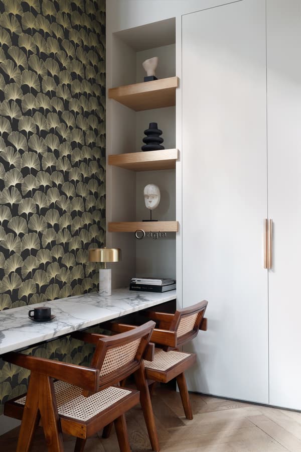 Origin Wallcoverings tapet ginkgoblade sort og guld 0,53 x 10,05 m