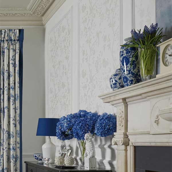 Laura Ashley - Non-woven tapet - Oriental Garden Pearlescent White - 10mx52cm