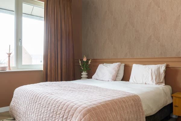 ESTAhome tapet handmålade blad terrakotta rosa 0,53 x 10,05 m